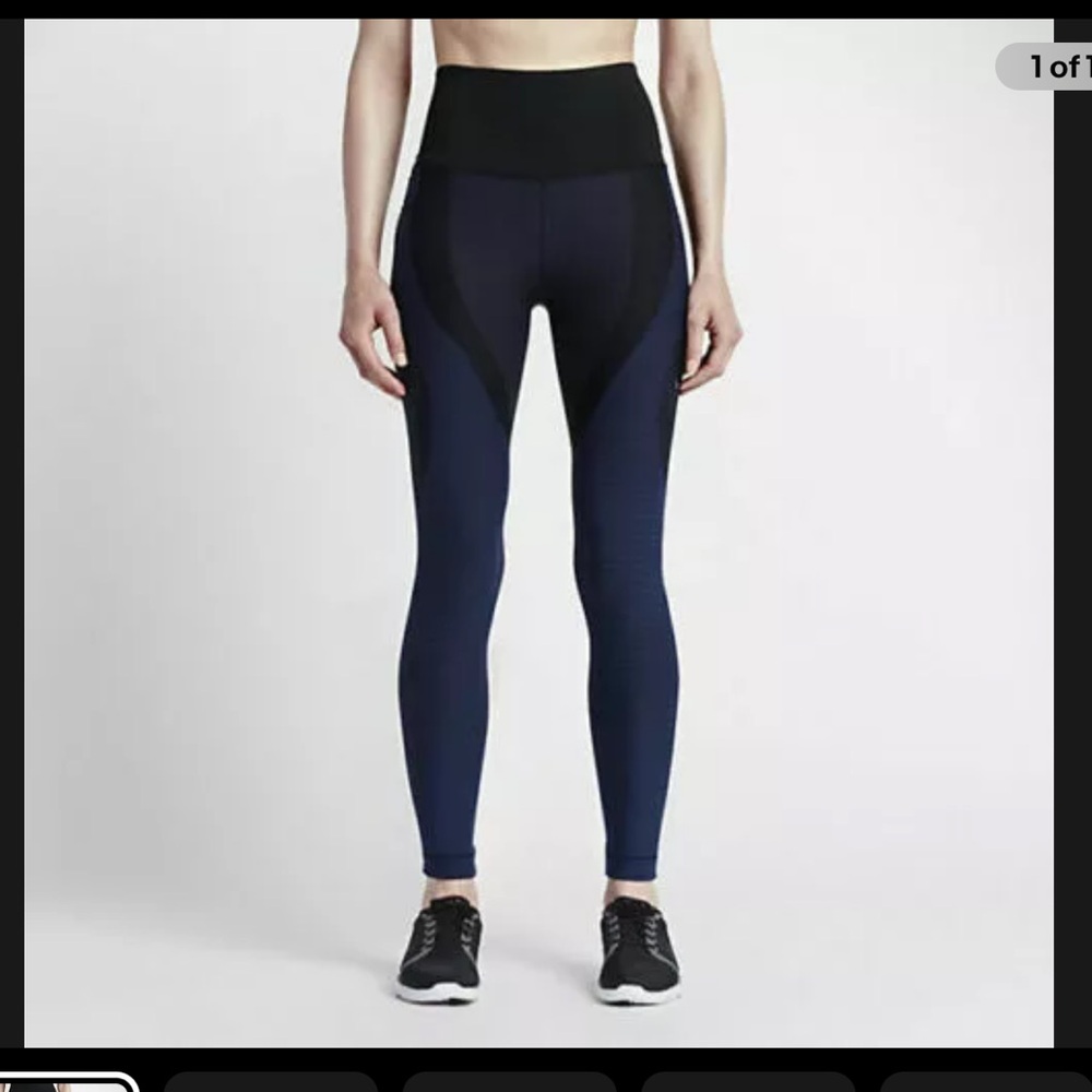 Nike zoned sculpt leggings, small